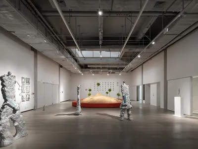 The Opened “White Box” Art Museum, OCAT-B10 by MENG YAN | URBANUS