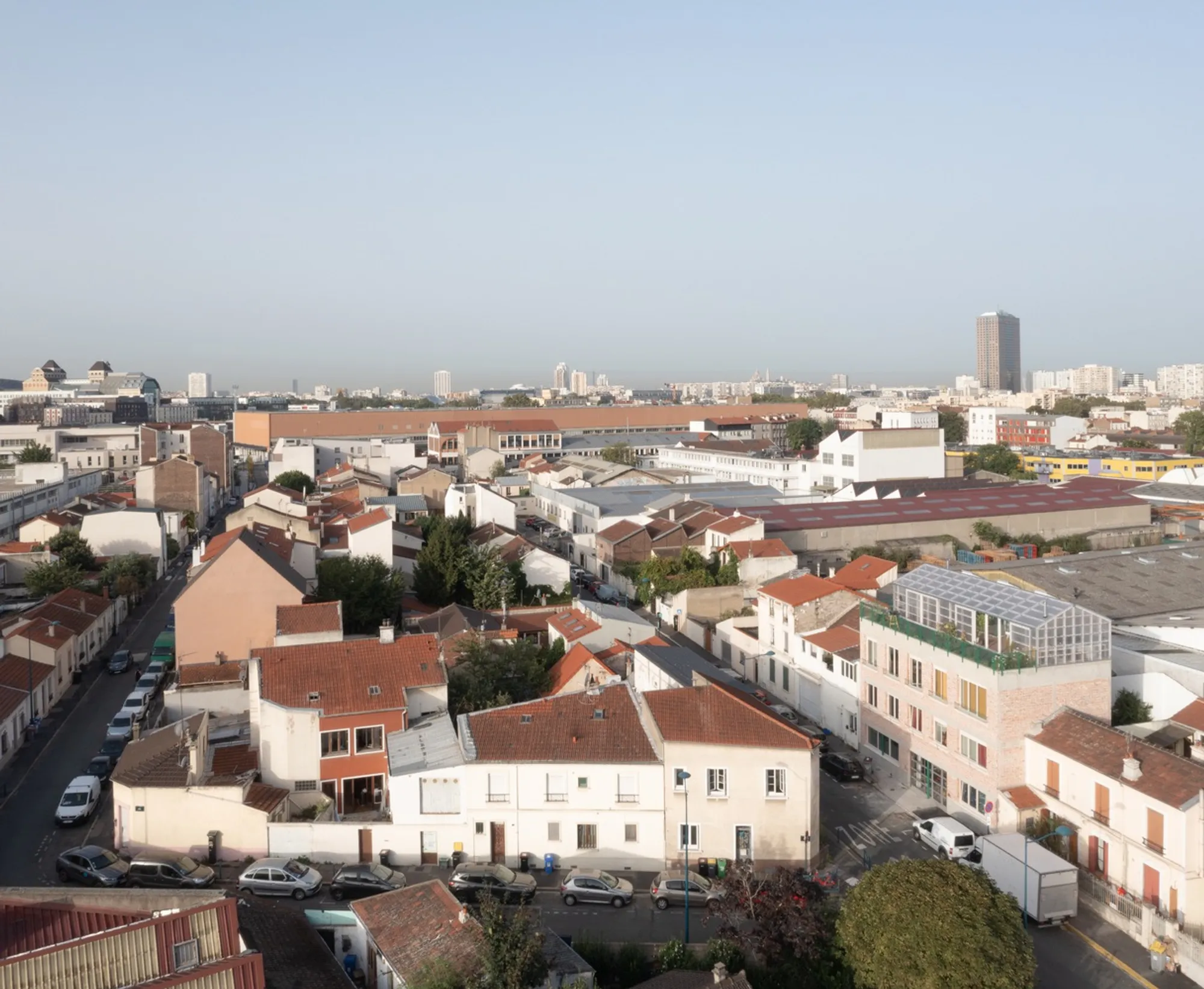 PANTIN: A Common House by Plan Común