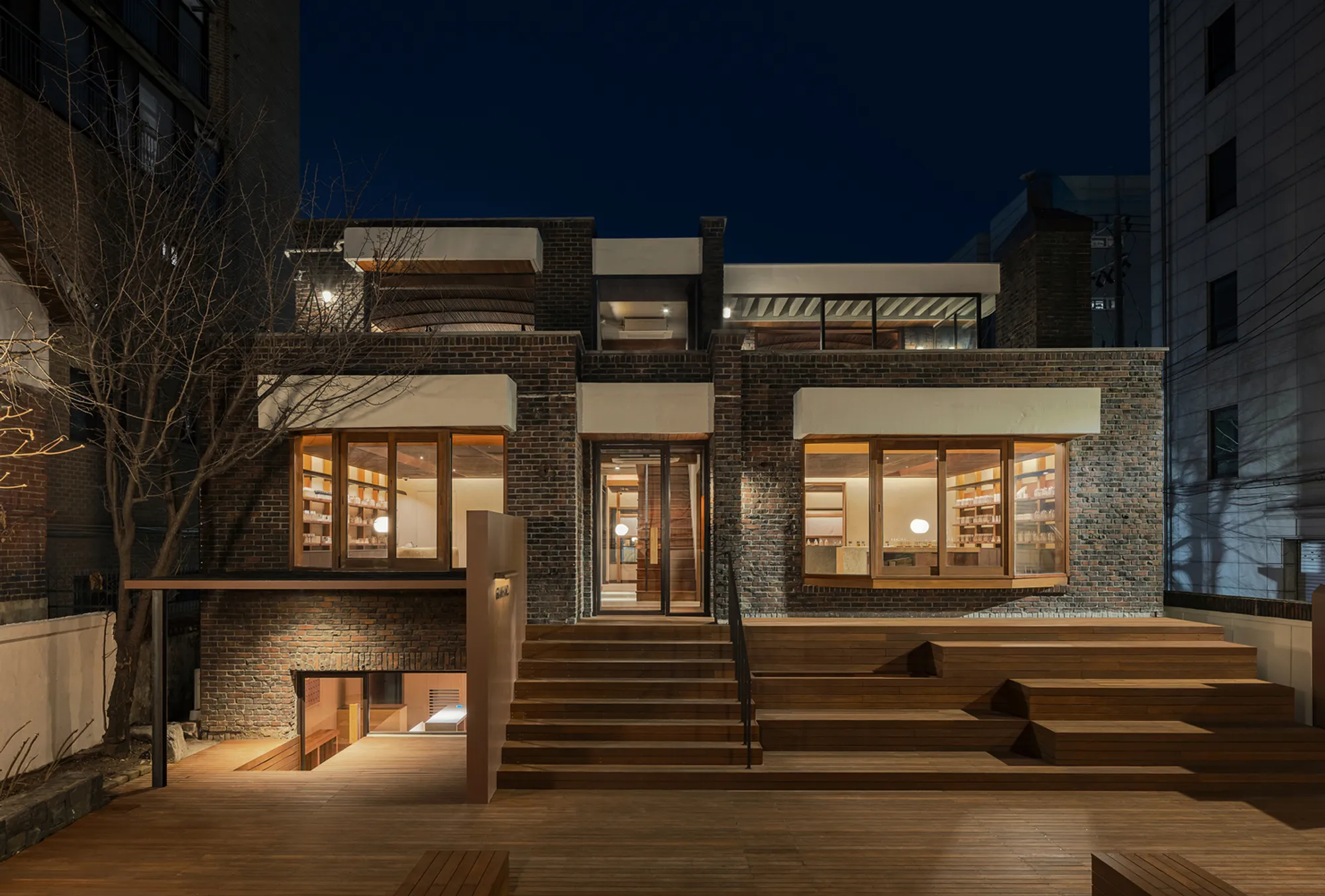 GRANHAND Seogyo Store: Adaptive Reuse of a 1970s Seoul Residence into a Handcrafted Retail and Café Space by STUDIO MOTIF