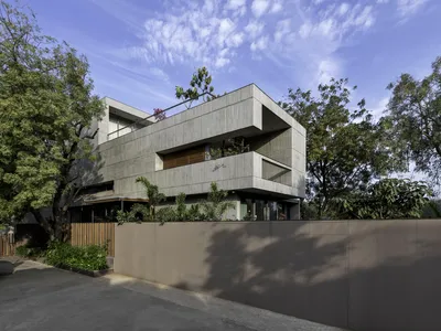 The House by the Farm by MODO Designs: Sustainable Living Connected to Nature in Gandhinagar