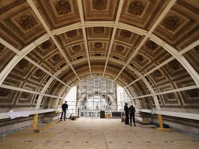 L’Arc de Triomphe Wrapped in Stunning Art Installation to Honor Late Artist Christo