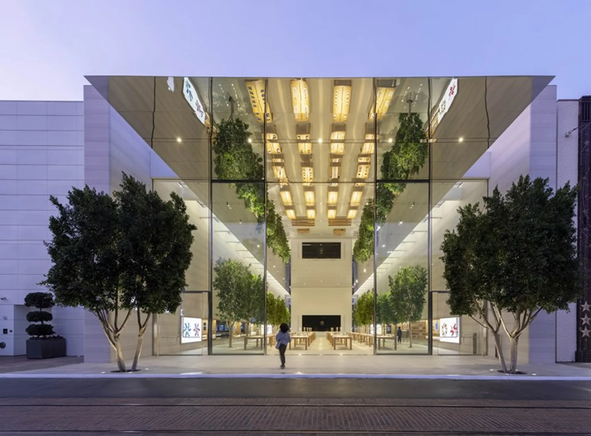 Experience an Illusory Wonderland at Apple's Foster and Partners-Designed Store in The Grove