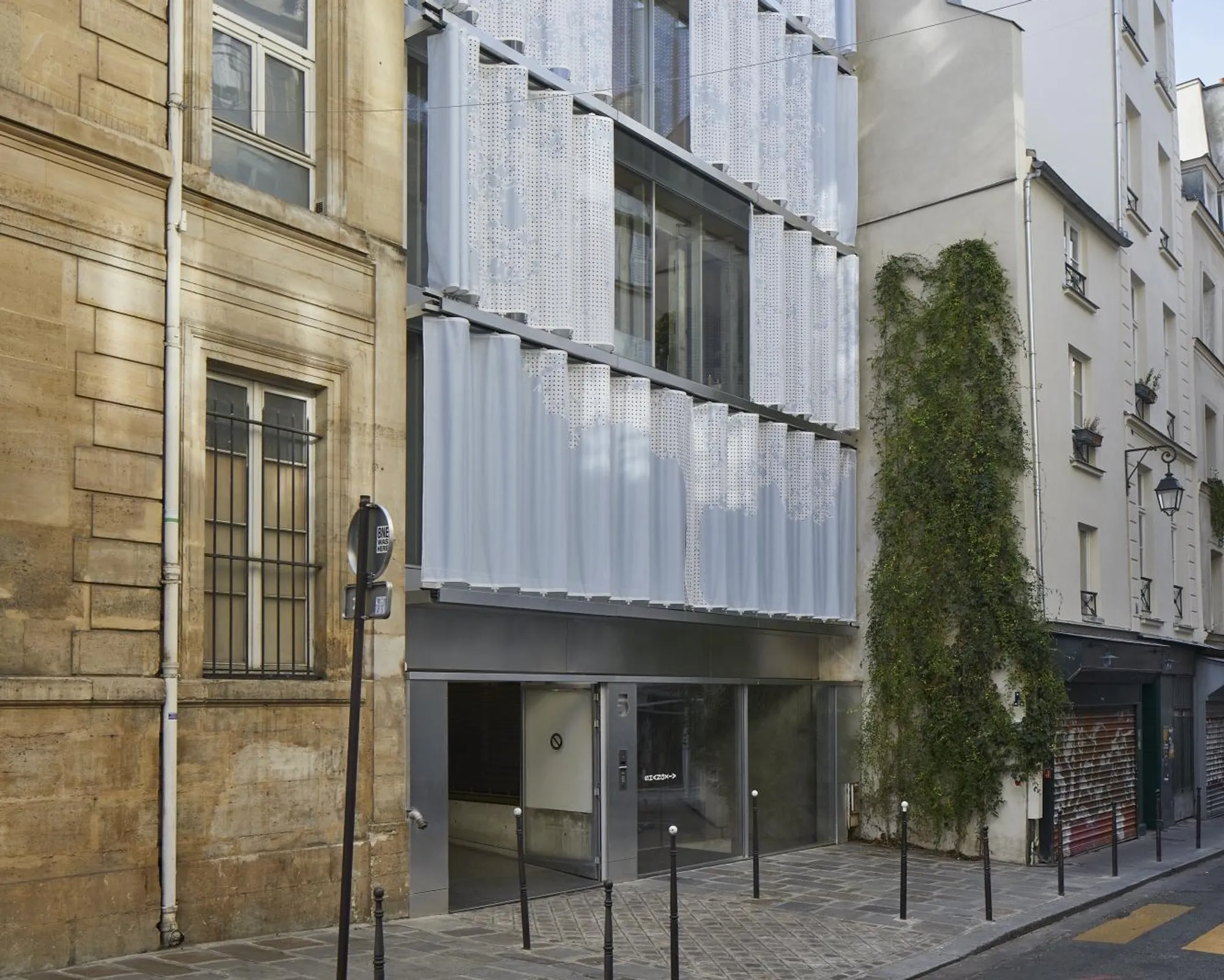 Transforming Spaces: Moussafir Architectes and Petra Blaisse's Collaboration at 5 Rue du Vertbois