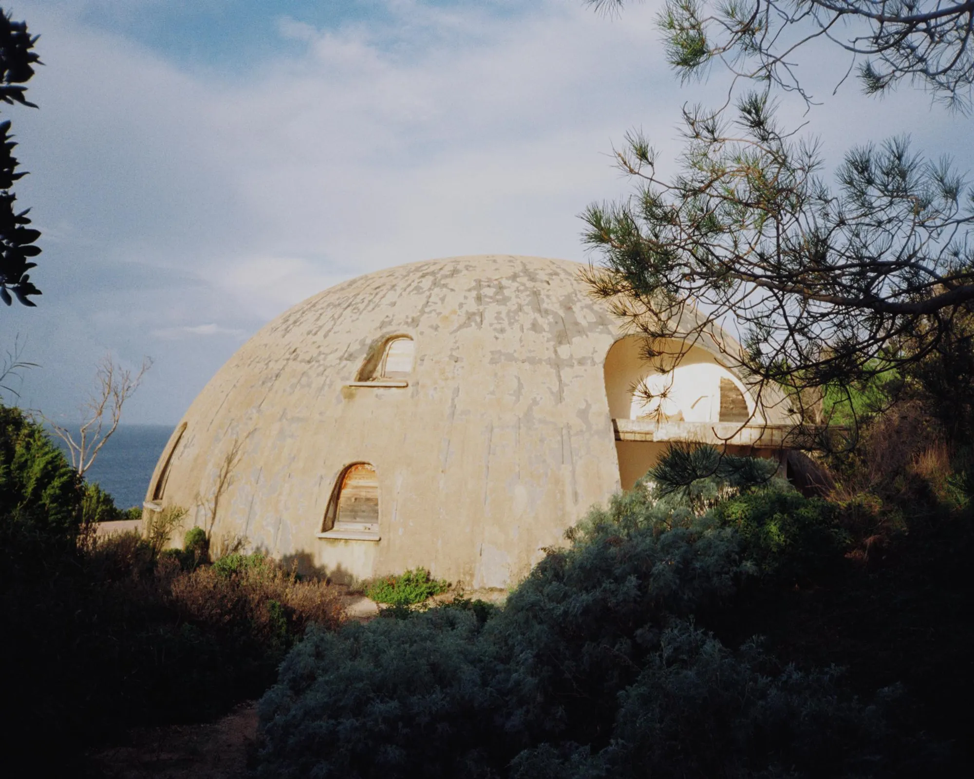 Unveiling the Mind-Blowing Wonders of Dante Bini's Futuristic Geodesic Domes!