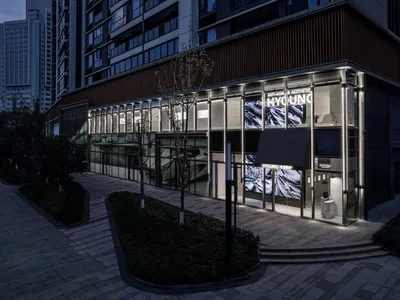Unleash Your Inner Techie with HYOUNG: The Ultimate Design Experience by JACKY.W!