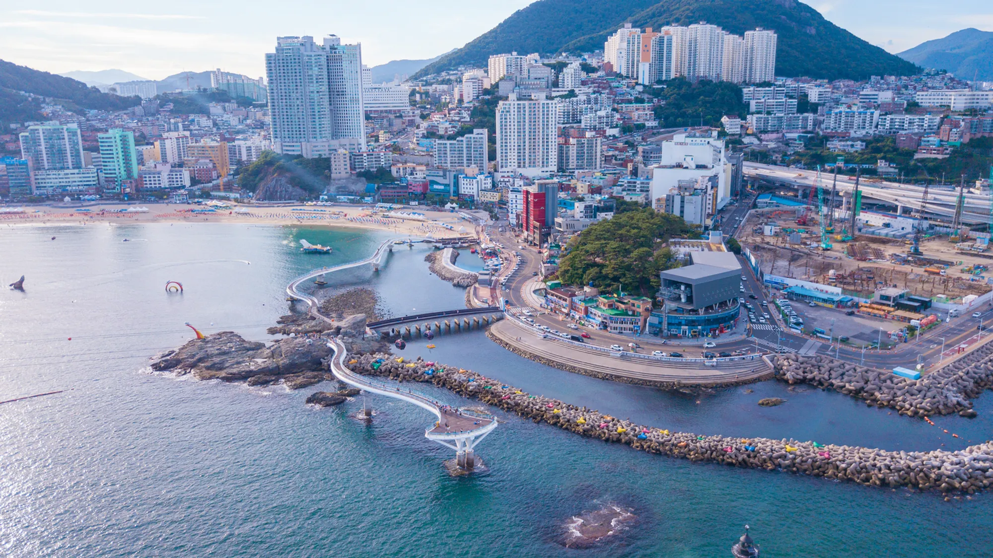 Coastal City Transformation: Exploring the Dynamic Relationship Between Water and Land Reclamation