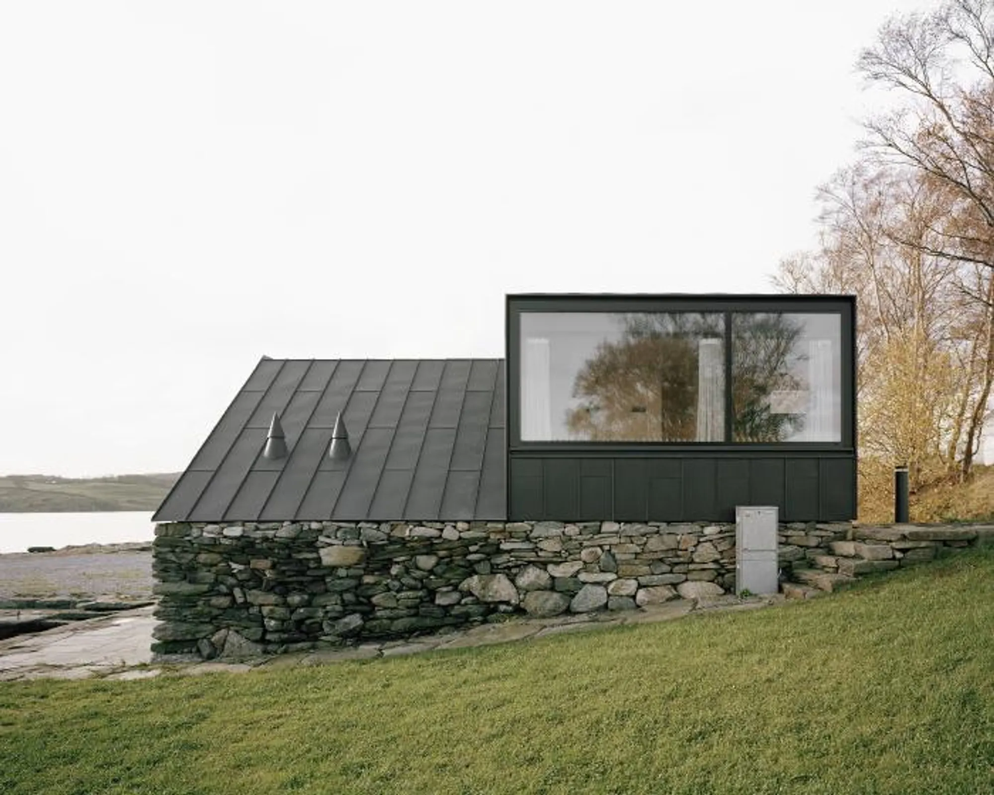 Architectural Wonder by Espen Surnevik: The Enchanting Boat House!