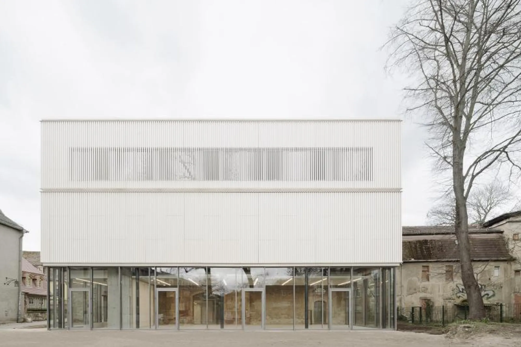 A Masterpiece Reborn: Muffler Architekten Restores the Glorious Haus der Weimarer Republik to its Former Splendor!