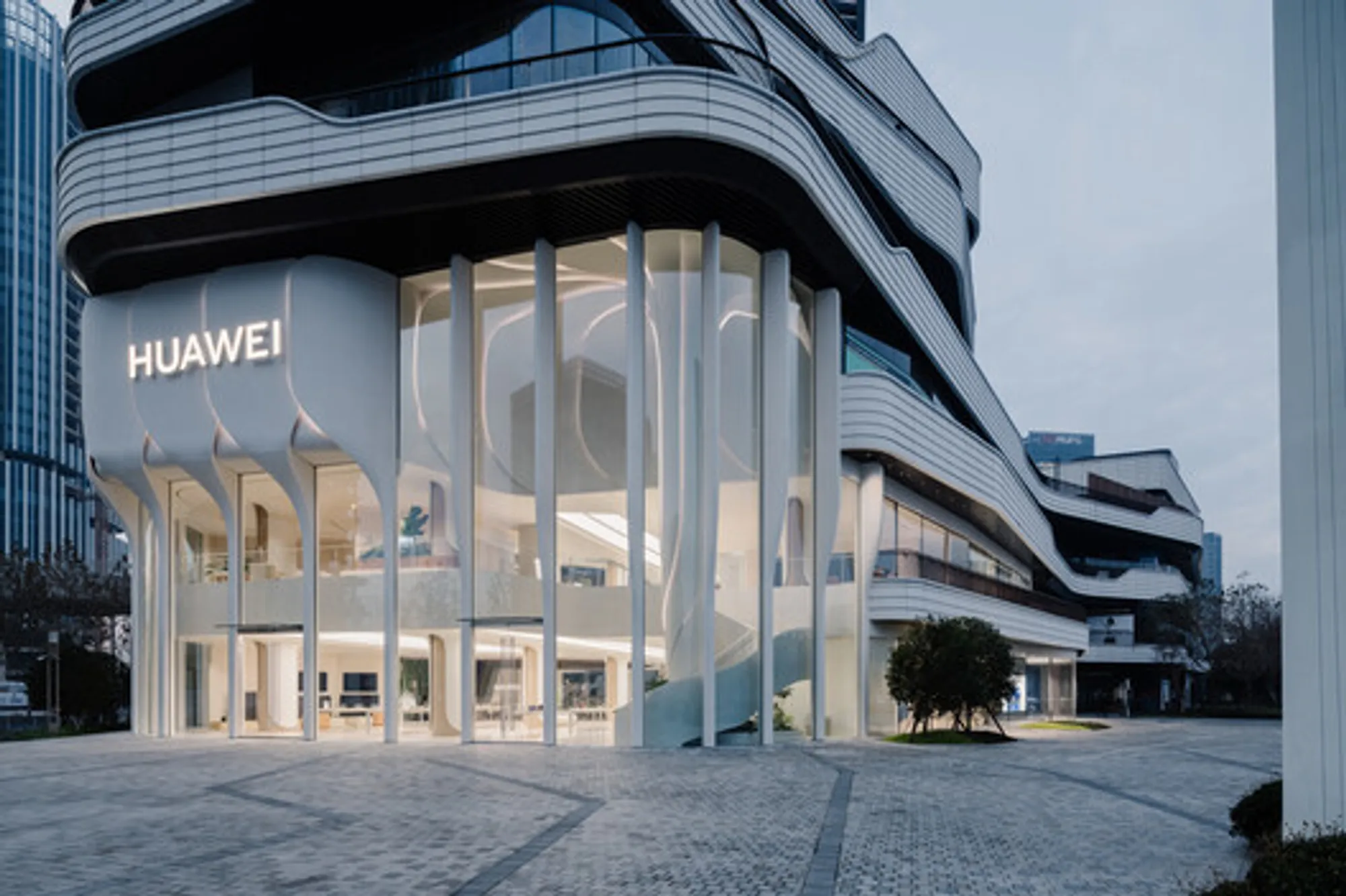 Exploring the Essence of Biophilic Architecture in Huawei's Shanghai Flagship Store