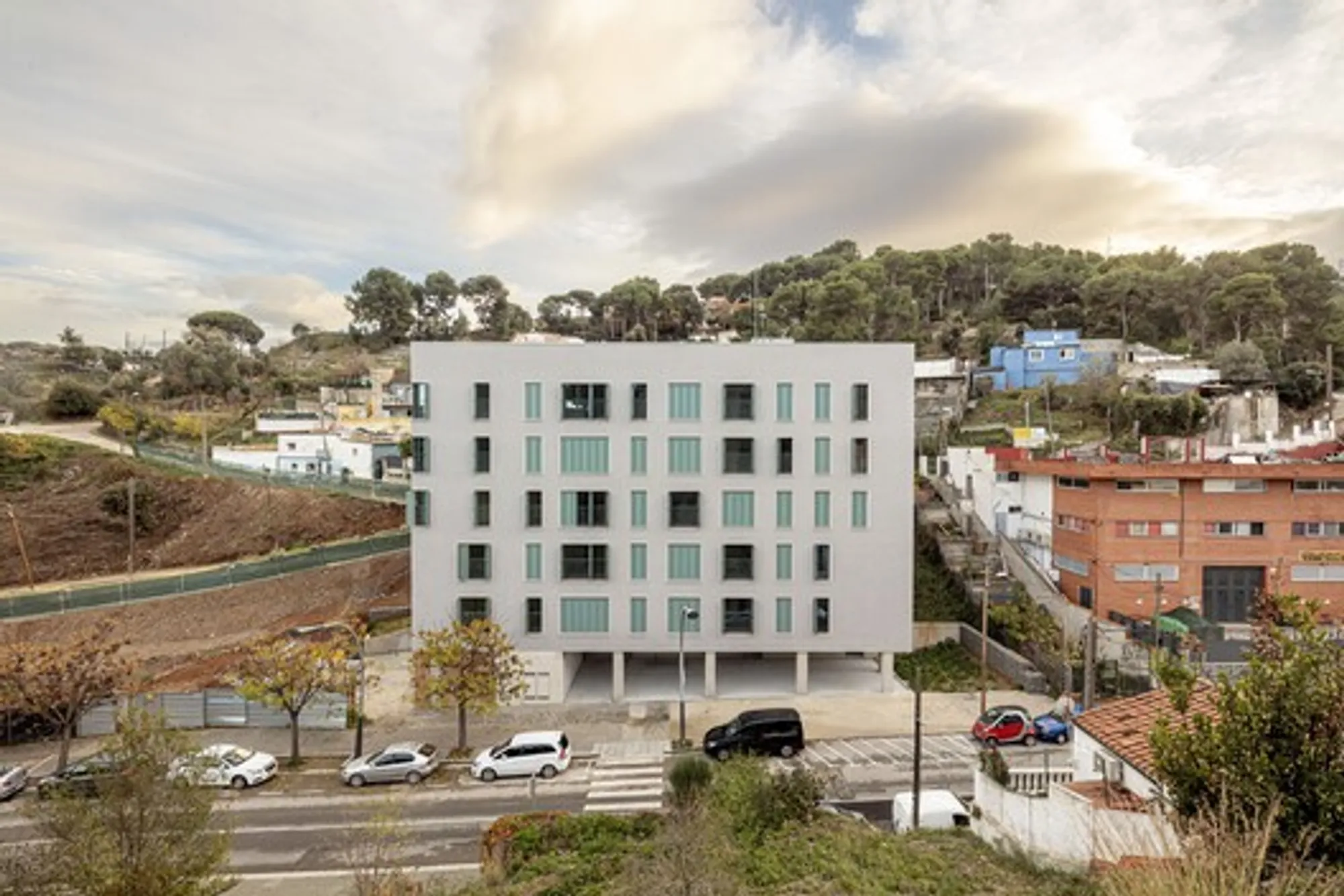 Sustainable Affordable Housing in Torre Baró, Barcelona: A Blend of Functionality and Ecology
