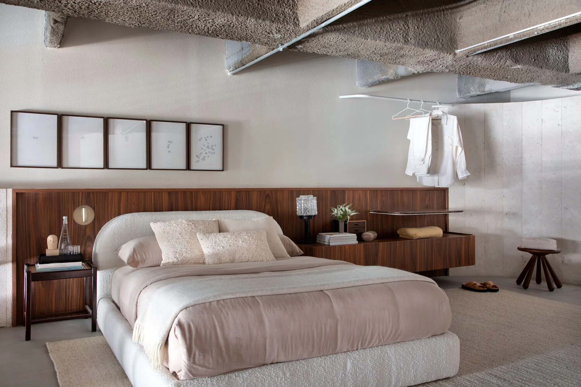 Discovering Serenity in Urban Spaces: Minimalist Interior Design by Ticiane Lima Arquitetura & Interiores