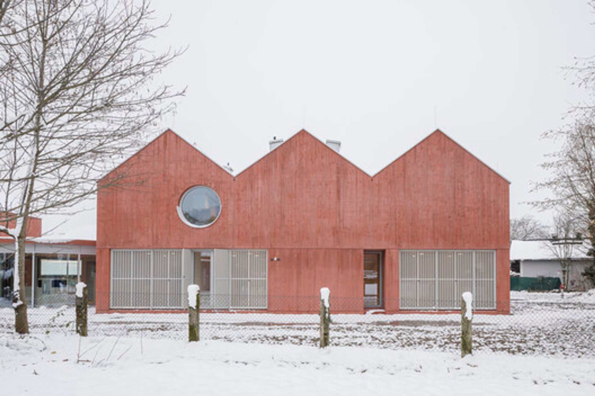 Exploring Innovative Healthcare Architecture: A Case Study of Steiner Architecture's Clinic in Anif, Austria