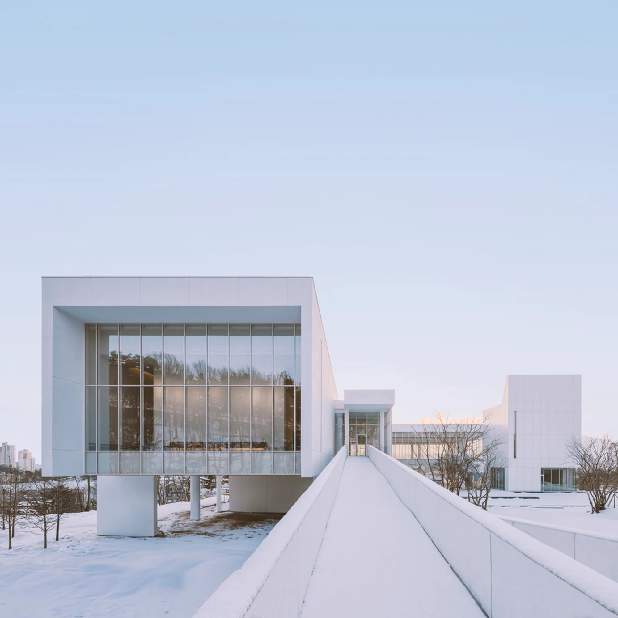 Exploring the Harmonious Design of Sorol Art Museum in Gangneung, South Korea