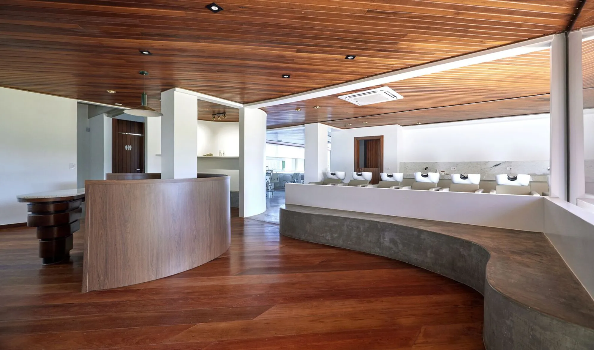 Retrofitted Beauty Salon Design in Brazil: The Transformation of House B by APB Oficina de Projetos