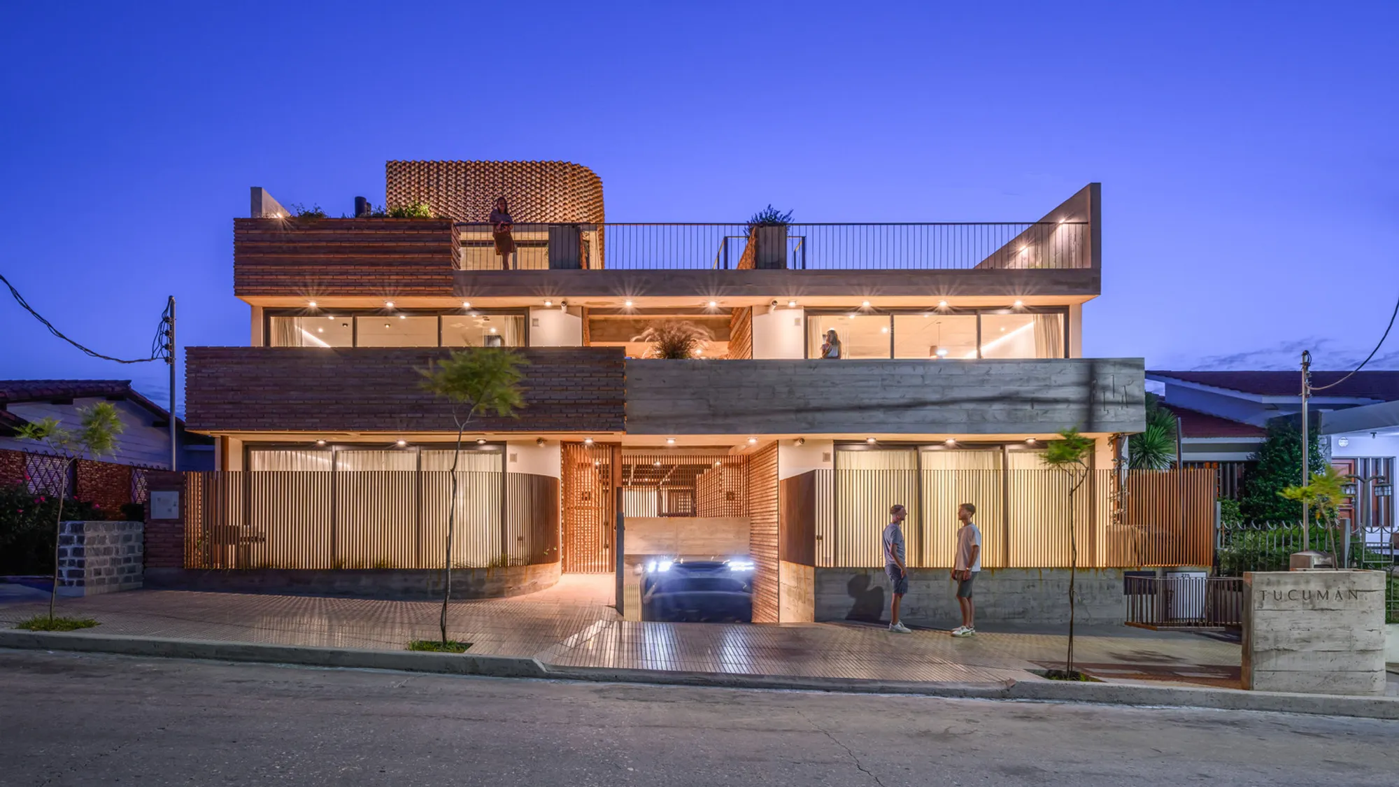 Sustainable Residential Architecture in Argentina: The Flia / Momento Project