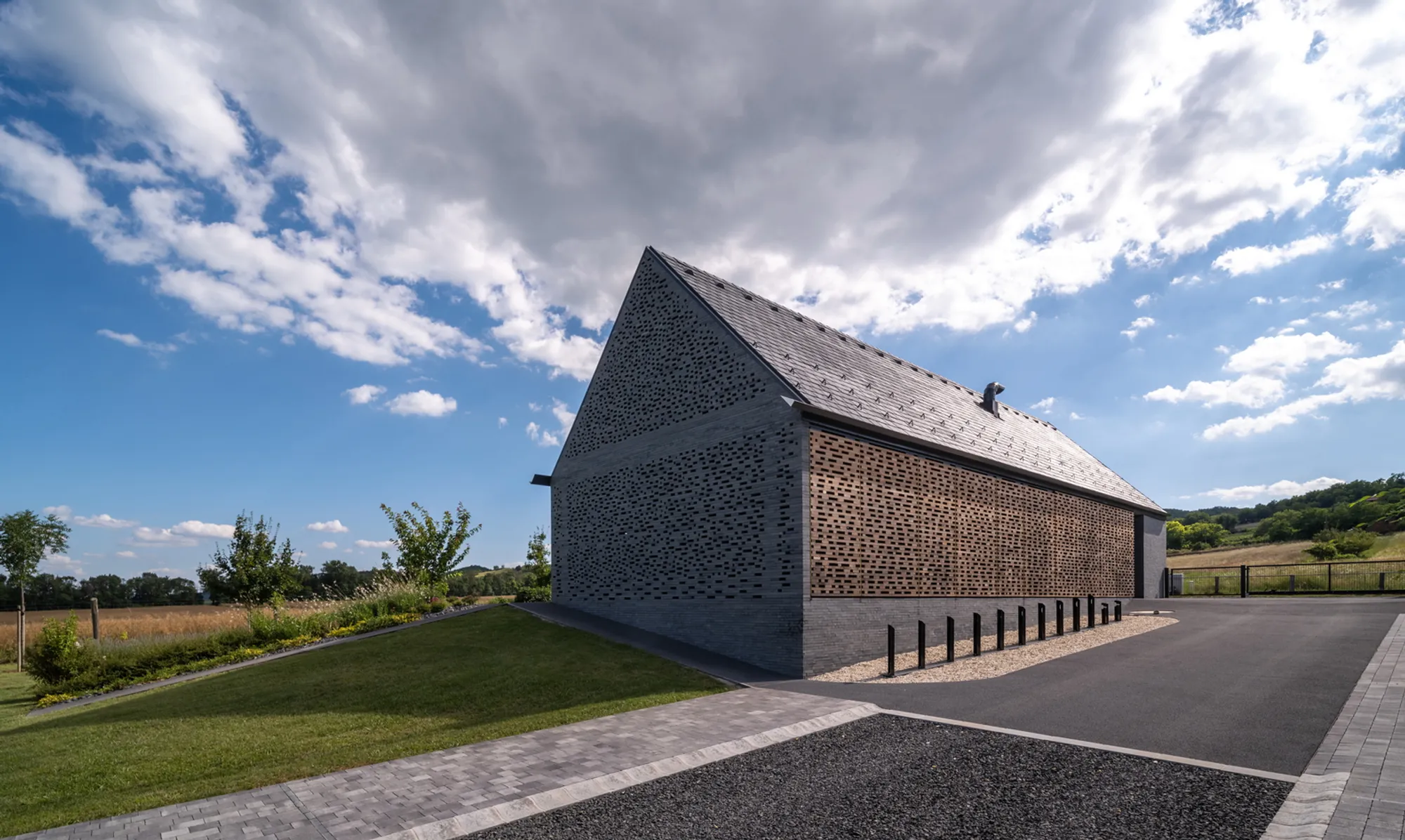 Sustainable Restaurant Design: Merging Tradition with Innovation