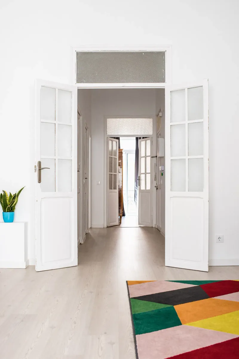 Keeping doors in poor condition is one of the biggest Feng Shui mistakes that anyone can make.   Ksenia Chernaya / Pexels