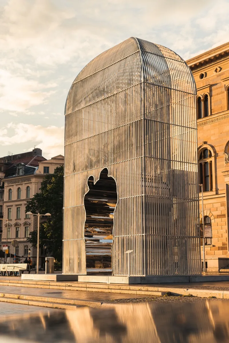 Arch by Ai Weiwei, ©Jean Lapin 