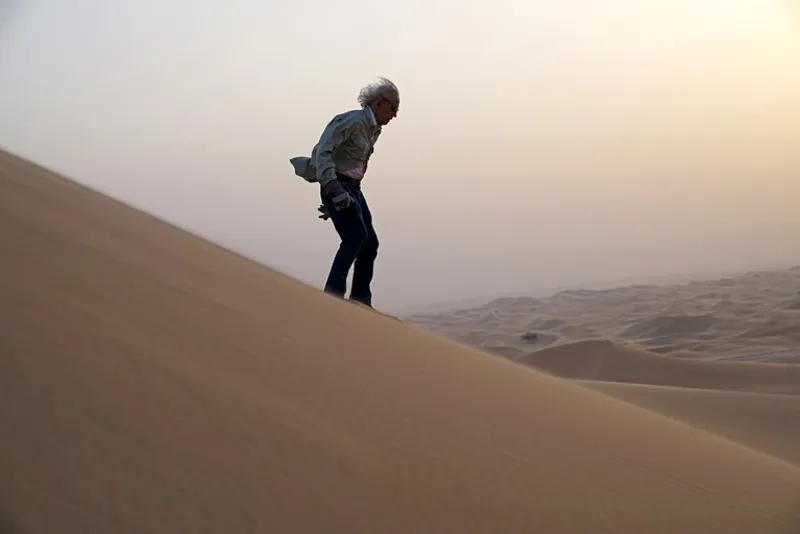 Christo at the proposed site of The Mastaba_United Arab Emirates, March 13, 2017_Photo: Wolfgang Volz © 2017 Christo and Jeanne-Claude Foundation.