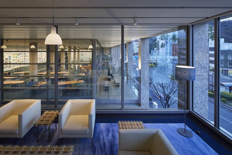 Viewing the veranda/terrace from the interior © Suzuki