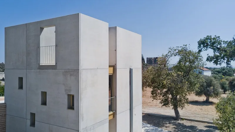 Exterior view of the top floor © Mariana Bisti