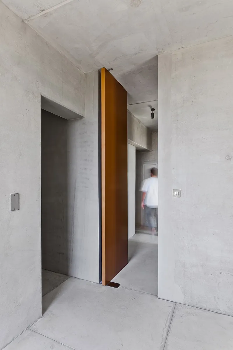 Interior of the main volume of the house © Mariana Bisti