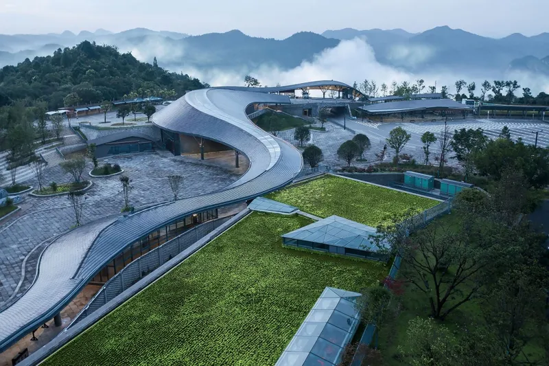 The management room is hidden under the green slope, © Wang Ziling