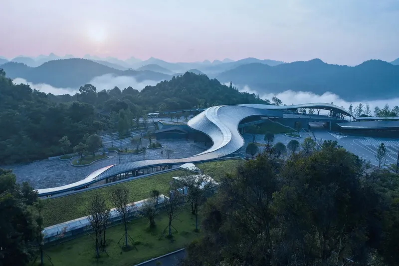 The winding roof of Baishui River © Wang Ziling
