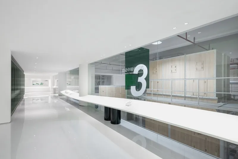 A display platform with a sense of flow runs through the entire space ©Meng Qingwei, Xie Yilun, Wu Ruozheng