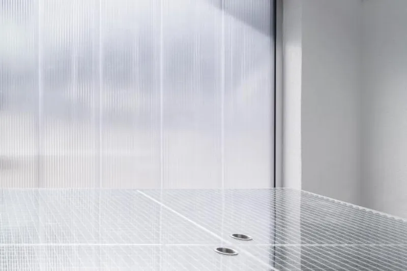 @FLORIAN HOLZHERR