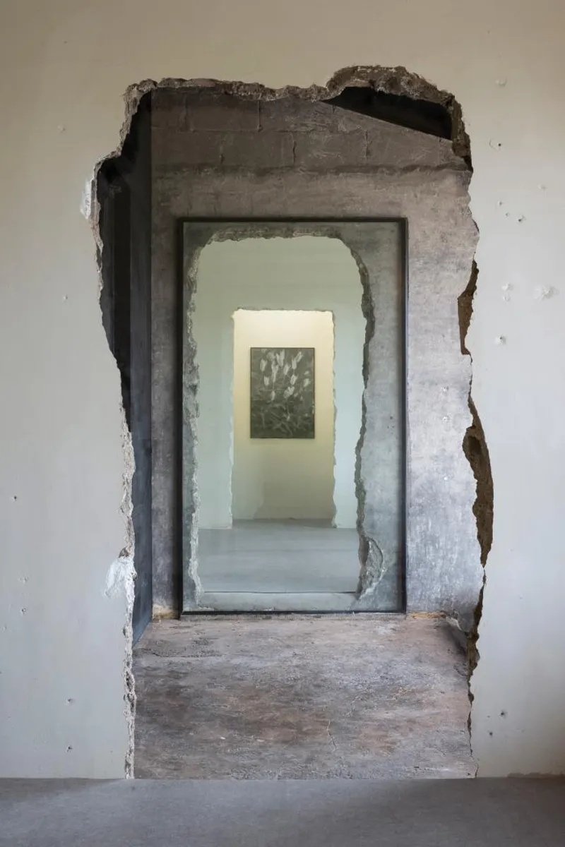 @TCA (THE CONCRETE ABSTRACT)