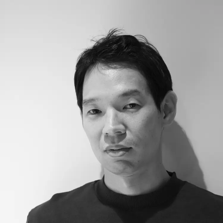 Yong Ju Lee